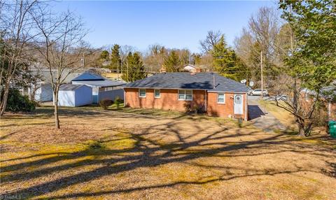 1504 Chatham Dr, High Point, NC 27265 photo 18