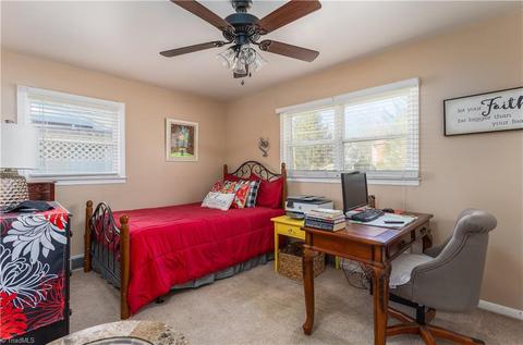 1504 Chatham Dr, High Point, NC 27265 photo 13