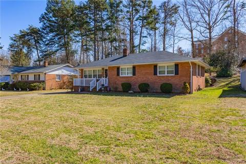 1504 Chatham Dr, High Point, NC 27265 photo 2