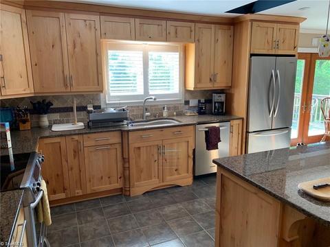 699 Joyce Cir, High Point, NC 27265 photo 17