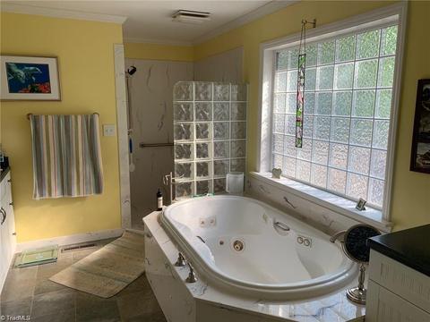 699 Joyce Cir, High Point, NC 27265 photo 22