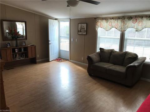 161 Park Rd, Mayodan, NC 27027 photo 3