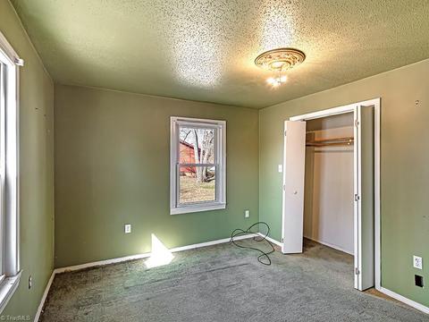 625 Paramount St, High Point, NC 27260 photo 11