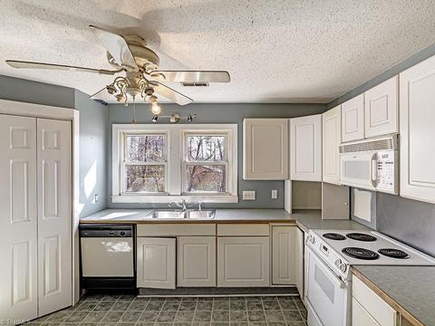 625 Paramount St, High Point, NC 27260 photo 13