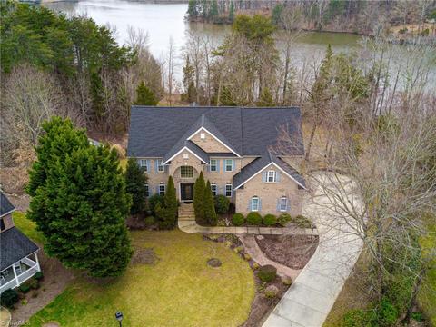 3801 Edgewater St, High Point, NC 27265 photo 2
