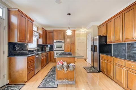 3801 Edgewater St, High Point, NC 27265 photo 9