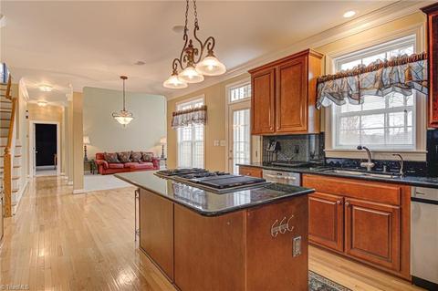 3801 Edgewater St, High Point, NC 27265 photo 10