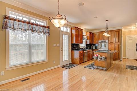 3801 Edgewater St, High Point, NC 27265 photo 11