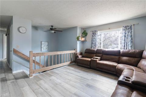 202 Pine Ridge Trl, Pinnacle, NC 27043 photo 9