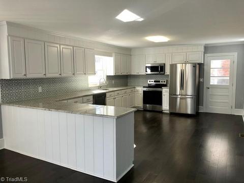 159 Vance St, Dobson, NC 27017 photo 5
