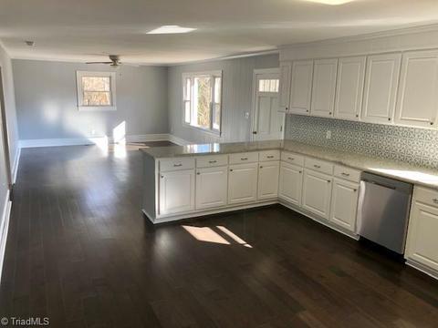 159 Vance St, Dobson, NC 27017 photo 6