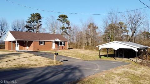 159 Vance St, Dobson, NC 27017 photo 23