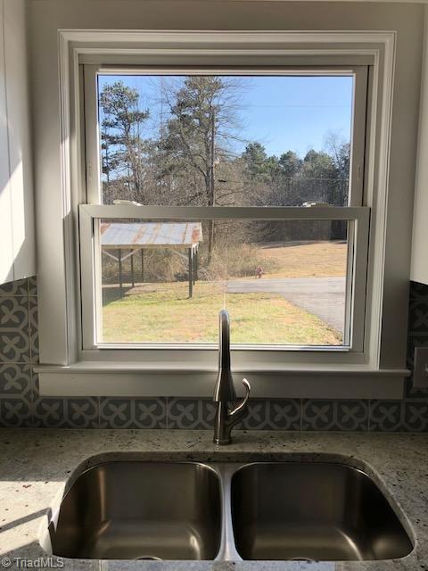 159 Vance St, Dobson, NC 27017 photo 10