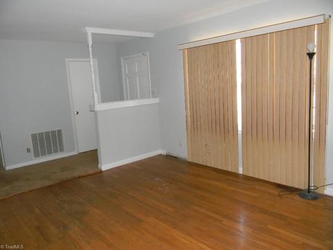 3105 N Centennial St, High Point, NC 27265 photo 4