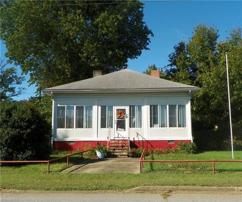 1101 Proctor Dr, High Point, NC 27260 photo 1