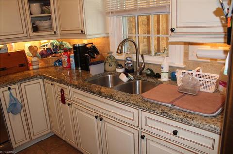 110 Sunset Dr, Randleman, NC 27317 photo 5