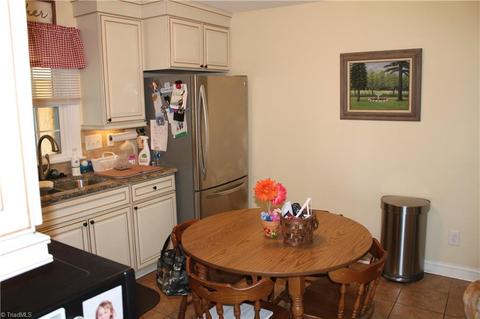 110 Sunset Dr, Randleman, NC 27317 photo 7