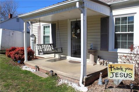 110 Sunset Dr, Randleman, NC 27317 photo 2