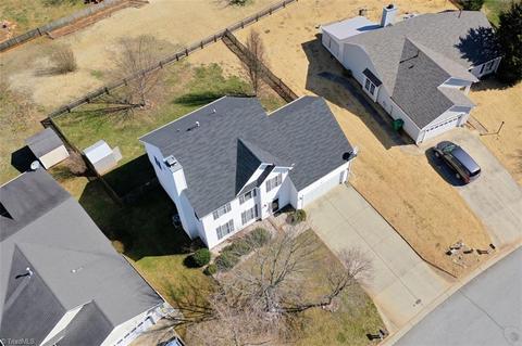 3585 Bent Trace Dr, High Point, NC 27265 photo 10