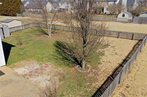 3585 Bent Trace Dr, High Point, NC 27265 photo 15