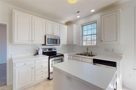 3585 Bent Trace Dr, High Point, NC 27265 photo 26