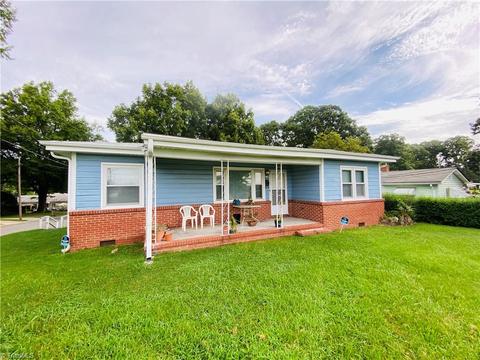 724 W Willis Ave, High Point, NC 27260 photo 1