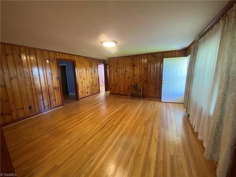 724 W Willis Ave, High Point, NC 27260 photo 3