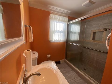 724 W Willis Ave, High Point, NC 27260 photo 10