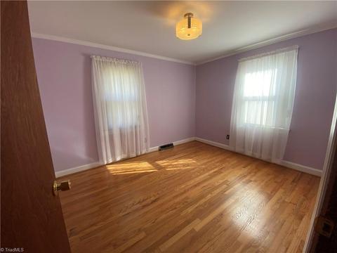 724 W Willis Ave, High Point, NC 27260 photo 9