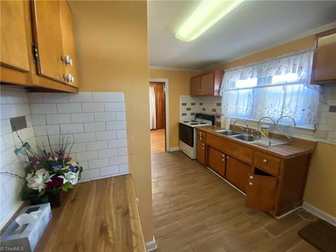 724 W Willis Ave, High Point, NC 27260 photo 5