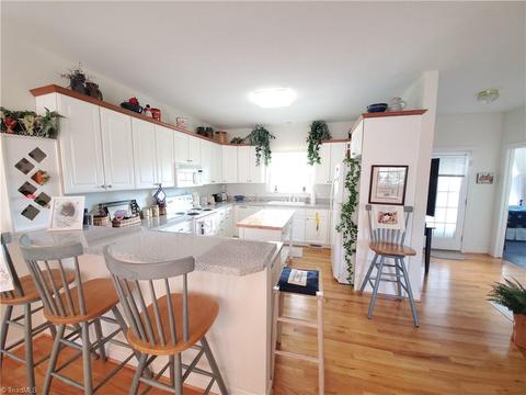 299 Fairview Dr, Traphill, NC 28685 photo 18