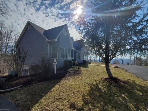 299 Fairview Dr, Traphill, NC 28685 photo 4