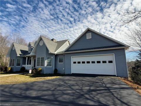 299 Fairview Dr, Traphill, NC 28685 photo 2
