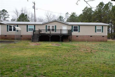 1279 Thayer Rd, Trinity, NC 27370 photo 2