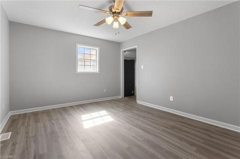 721 Paramount St, High Point, NC 27260 photo 14