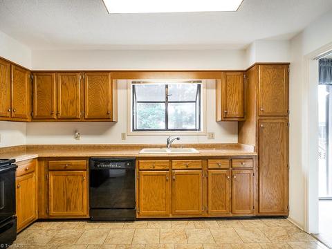169 Old Mill Rd UNIT D, High Point, NC 27265 photo 5