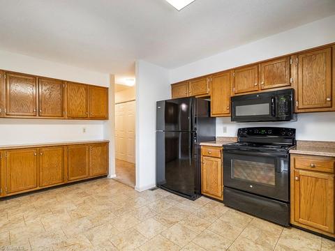 169 Old Mill Rd UNIT D, High Point, NC 27265 photo 7