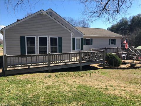 313 Collins Rd, Dobson, NC 27017 photo 2