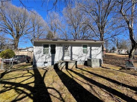 908 Grant St, High Point, NC 27262 photo 2