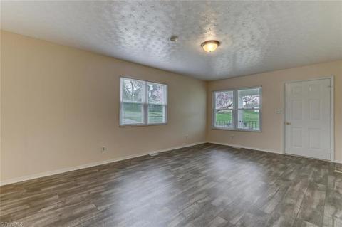 199 E Aiken Rd, Eden, NC 27288 photo 9