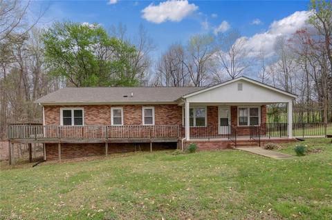 199 E Aiken Rd, Eden, NC 27288 photo 1