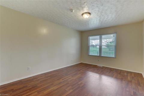 199 E Aiken Rd, Eden, NC 27288 photo 15