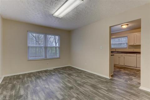 199 E Aiken Rd, Eden, NC 27288 photo 10