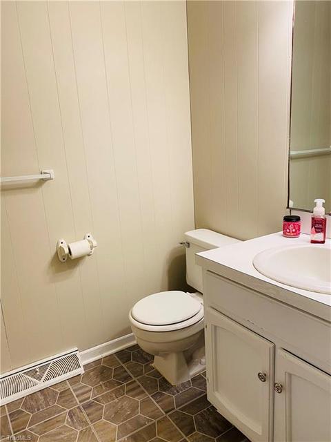 157 Pine Ridge Trl, Pinnacle, NC 27043 photo 14
