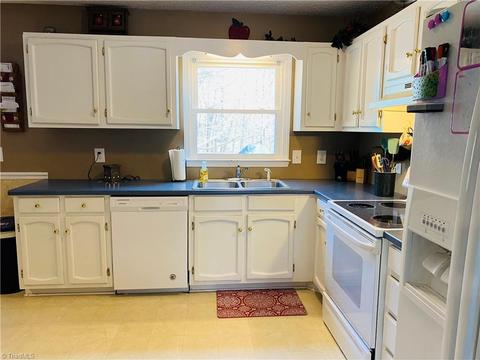 157 Pine Ridge Trl, Pinnacle, NC 27043 photo 7