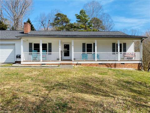 157 Pine Ridge Trl, Pinnacle, NC 27043 photo 2