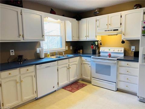 157 Pine Ridge Trl, Pinnacle, NC 27043 photo 8