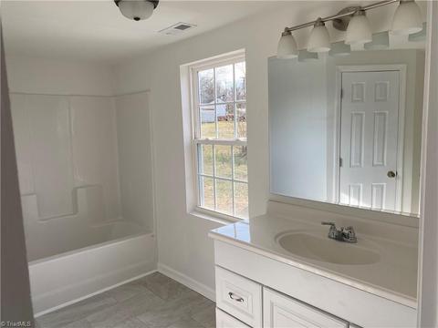 1308 Front St, Eden, NC 27288 photo 8