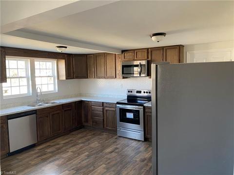 1308 Front St, Eden, NC 27288 photo 5