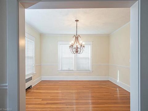 212 Edgedale Dr, High Point, NC 27262 photo 2